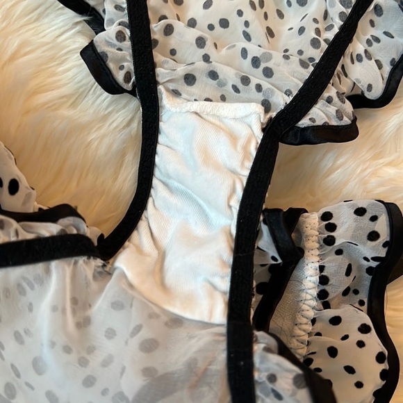 Victoria’s Secret Polka Dot Lingerie Set - Picture 4 of 6